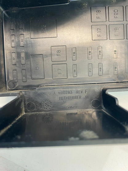 2005 2006 2007 MERCURY MARINER 3.0L ENGINE COMPARTMENT FUSE BOX LID COVER OEM