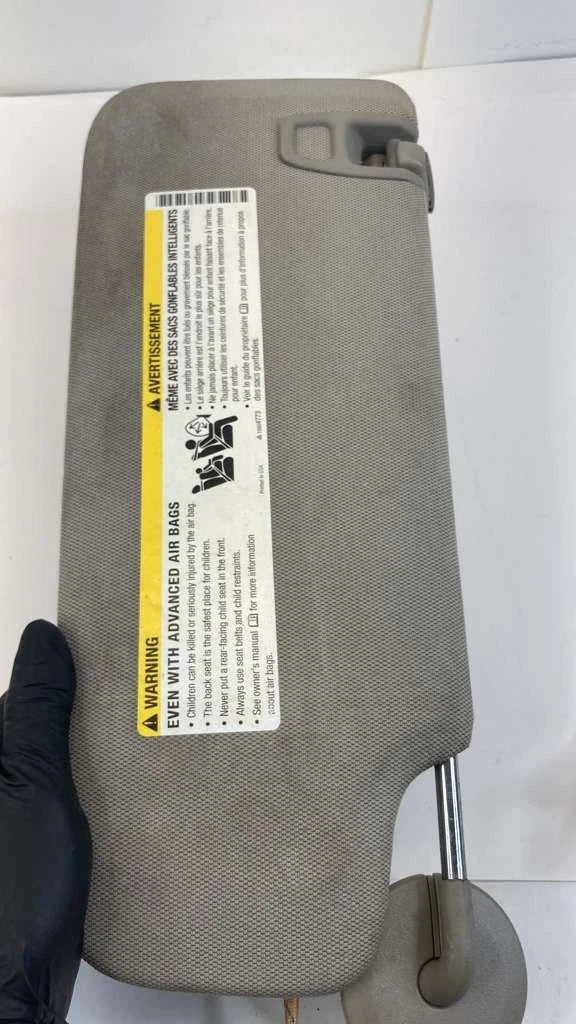 2013-2015 CHEVROLET MALIBU FRONT LEFT DRIVER SIDE SUNVISOR SUN VISOR ILLUMINATED