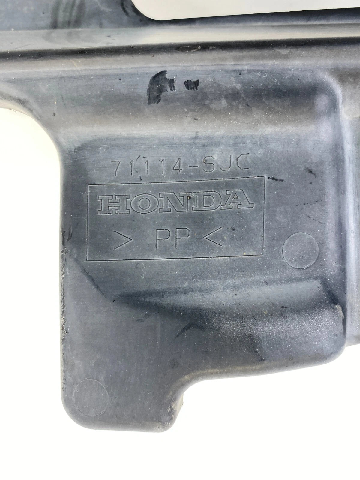 06-08 HONDA RIDGELINE FRONT LEFT AIR DEFLECTOR GUIDE BRACKET PLATE 71114-SJC OEM