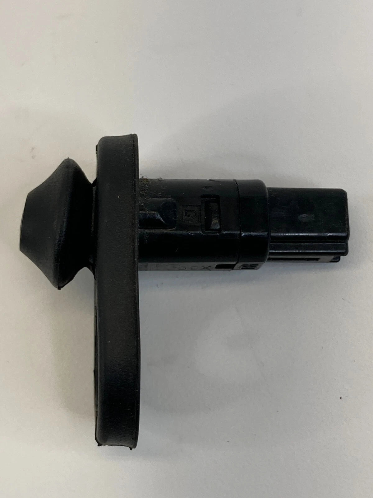 1999-2008 TOYOTA SOLARA FRONT RIGHT DOOR COURTESY LIGHT AJAR JAMB SENSOR SWITCH
