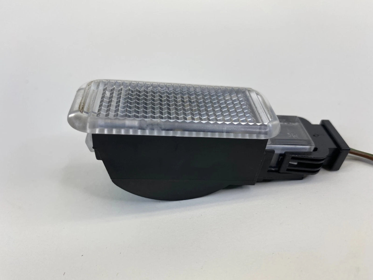2006-2013 AUDI A3 GLOVE BOX INTERIOR COURTESY LIGHT LAMP ASSEMBLY 893971632 OEM