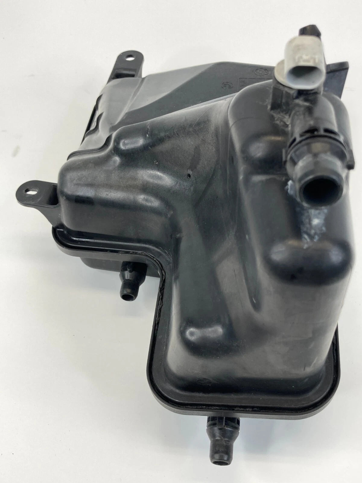 2003-2005 BMW 745I RADIATOR COOLANT WATER EXPANSION TANK 17137508008 OEM
