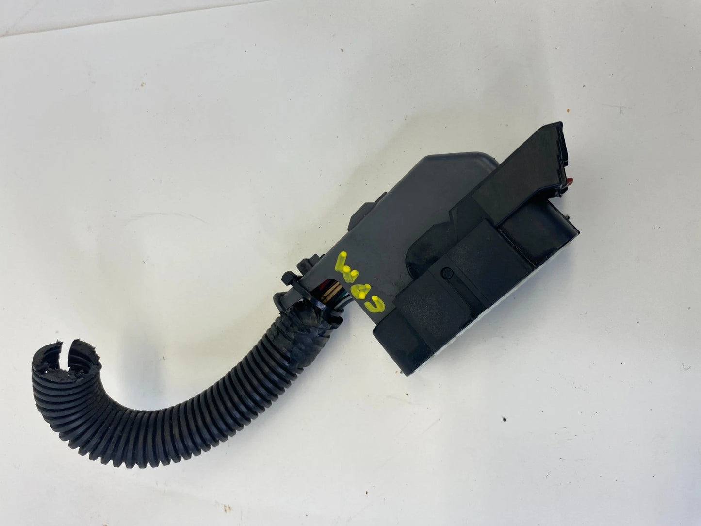 2011 2012 CHEVY MALIBU 2.4L FWD ABS BRAKE PUMP PLUG CONNECTOR PIGTAIL OEM