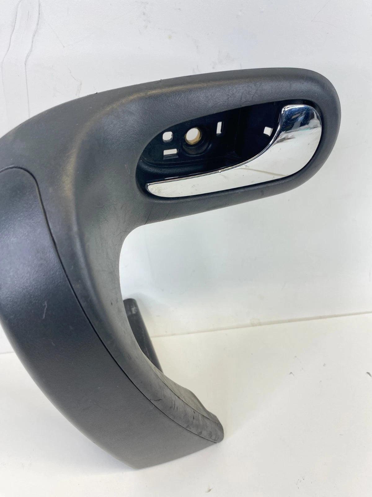2008-2012 BUICK ENCLAVE INTERIOR REAR RIGHT DOOR GRAB PULL HANDLE ASSEMBLY OEM