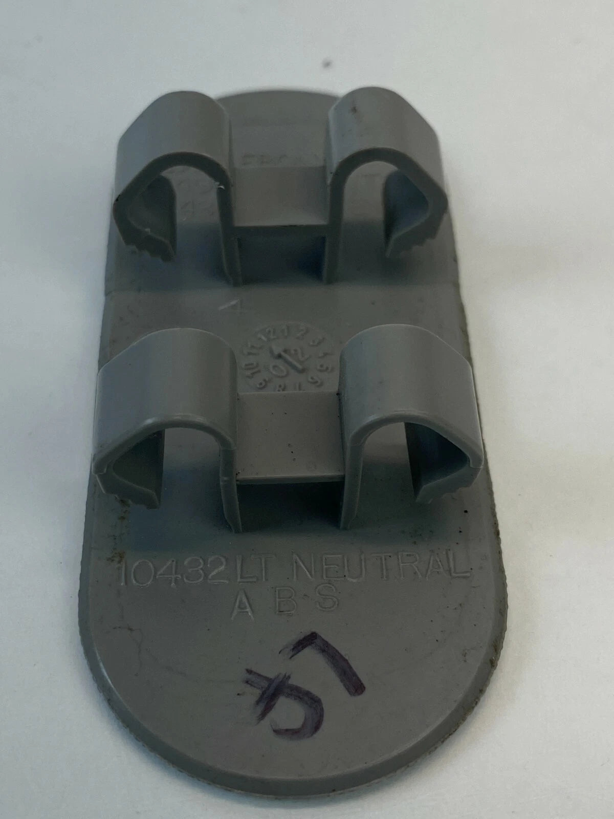 2003-2007 CADILLAC CTS FRONT LEFT DRIVER DOOR PLUG SCREW COVER TRIM CAP OEM