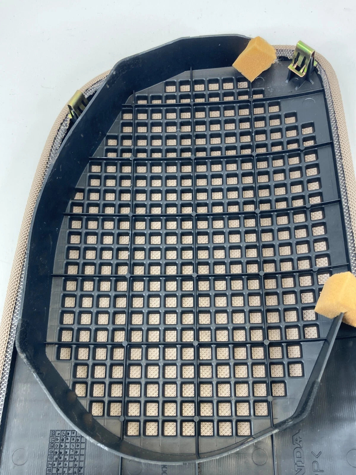 1999-2002 ACURA RL REAR RIGHT SIDE SPEAKER COVER GRILLE TRIM 84518-SZ3-0000 OEM