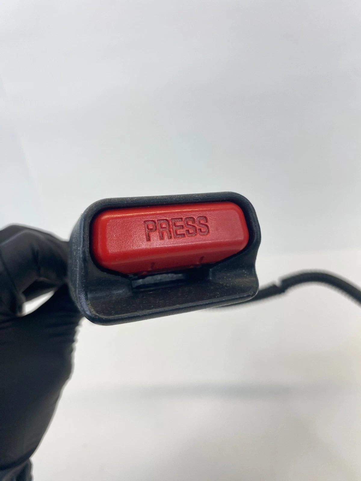 2012-2015 KIA OPTIMA FRONT RIGHT PASSENGER SIDE SEAT BELT BUCKLE US BUILT OEM