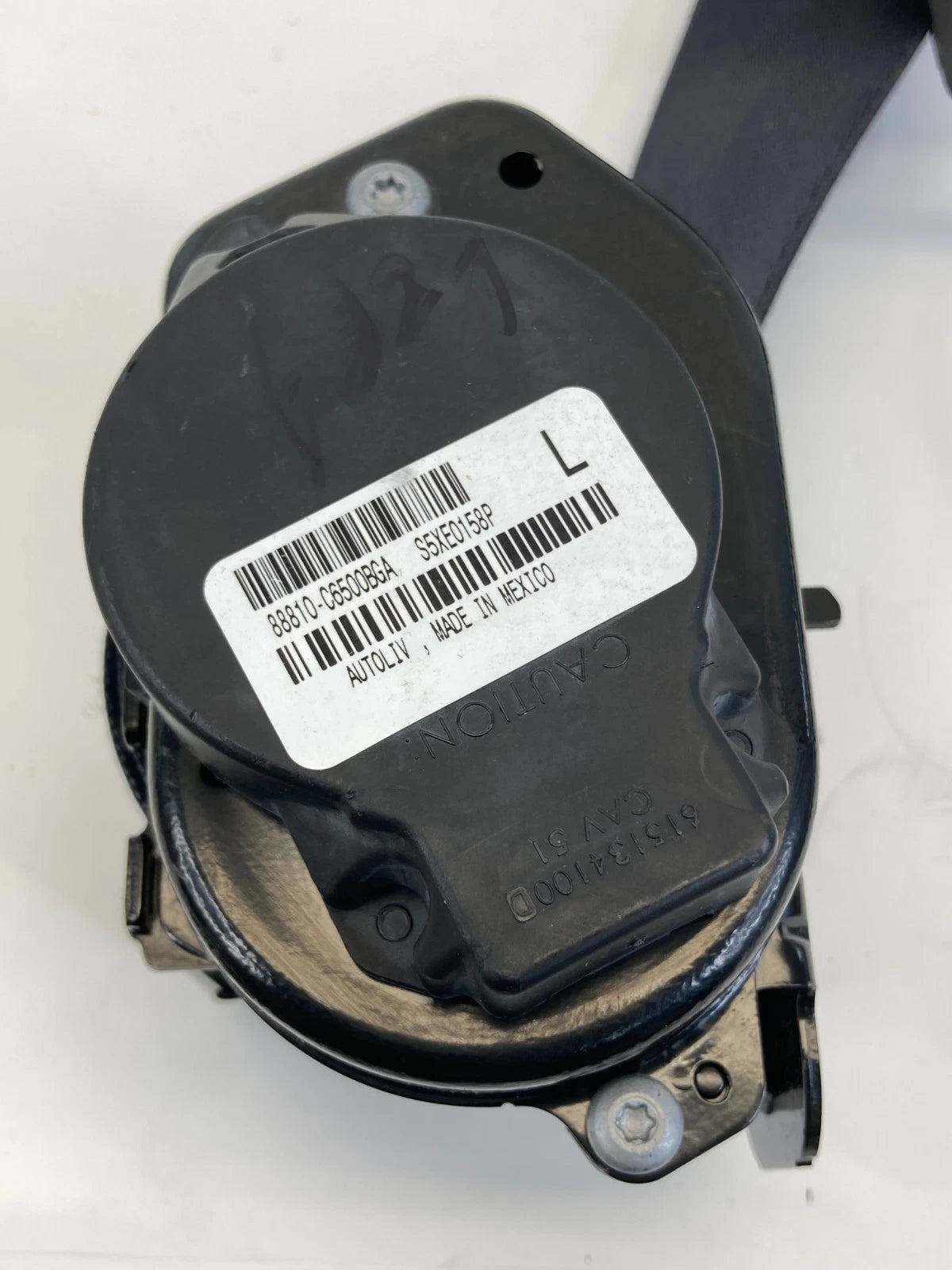 2016-2020 KIA SORENTO LEFT DRIVER SIDE SEAT BELT BUCKLE RETRACTOR ASSEMBLY OEM