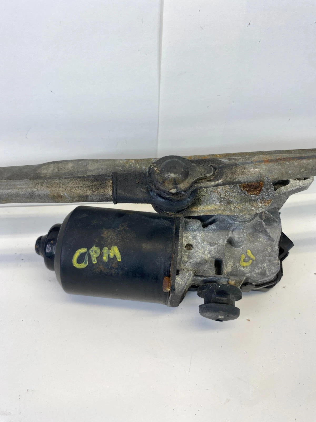 2005-2010 CHRYSLER 300 WINDSHIELD WIPER MOTOR W/ LINKAGE ASSEMBLY OEM 04805711AA