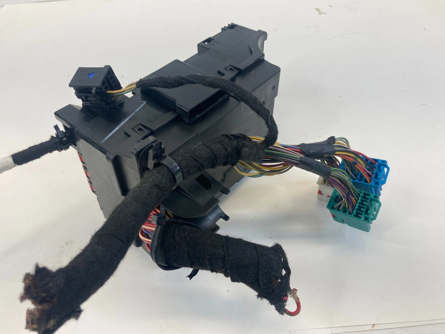 2018-2021 CHEVROLET TRAX 1.4L CABIN FUSE RELAY BOX JUNCTION BLOCK OEM