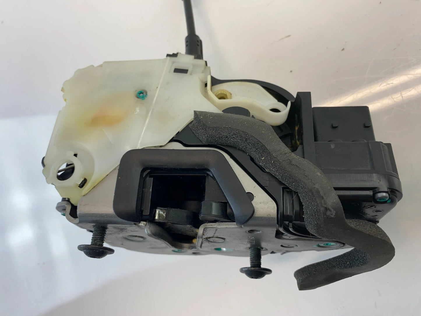 10 11 12 13 14 15 CHEVY EQUINOX REAR RIGHT DOOR LOCK LATCH ACTUATOR 13503784 OEM