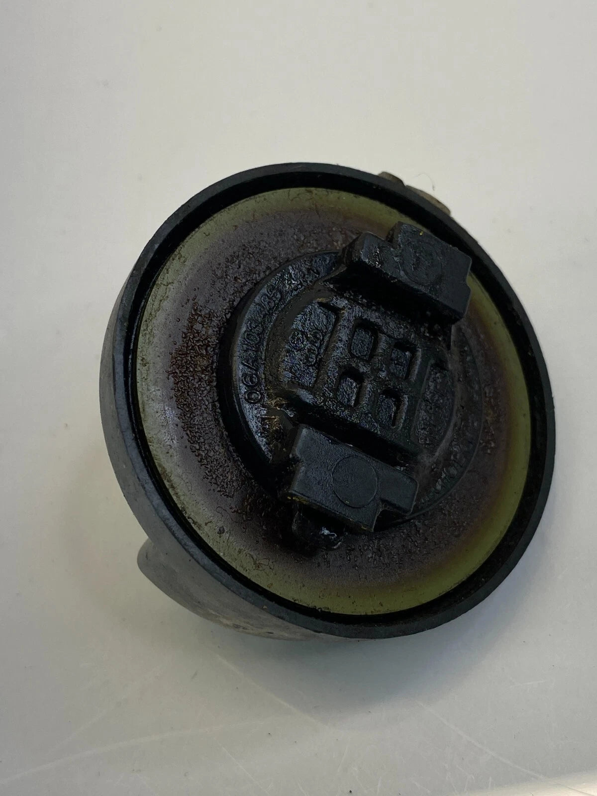1998-2014 98-14 VOLKSWAGEN BEETLE ENGINE OIL FILLER FILL PLASTIC BLACK CAP OEM