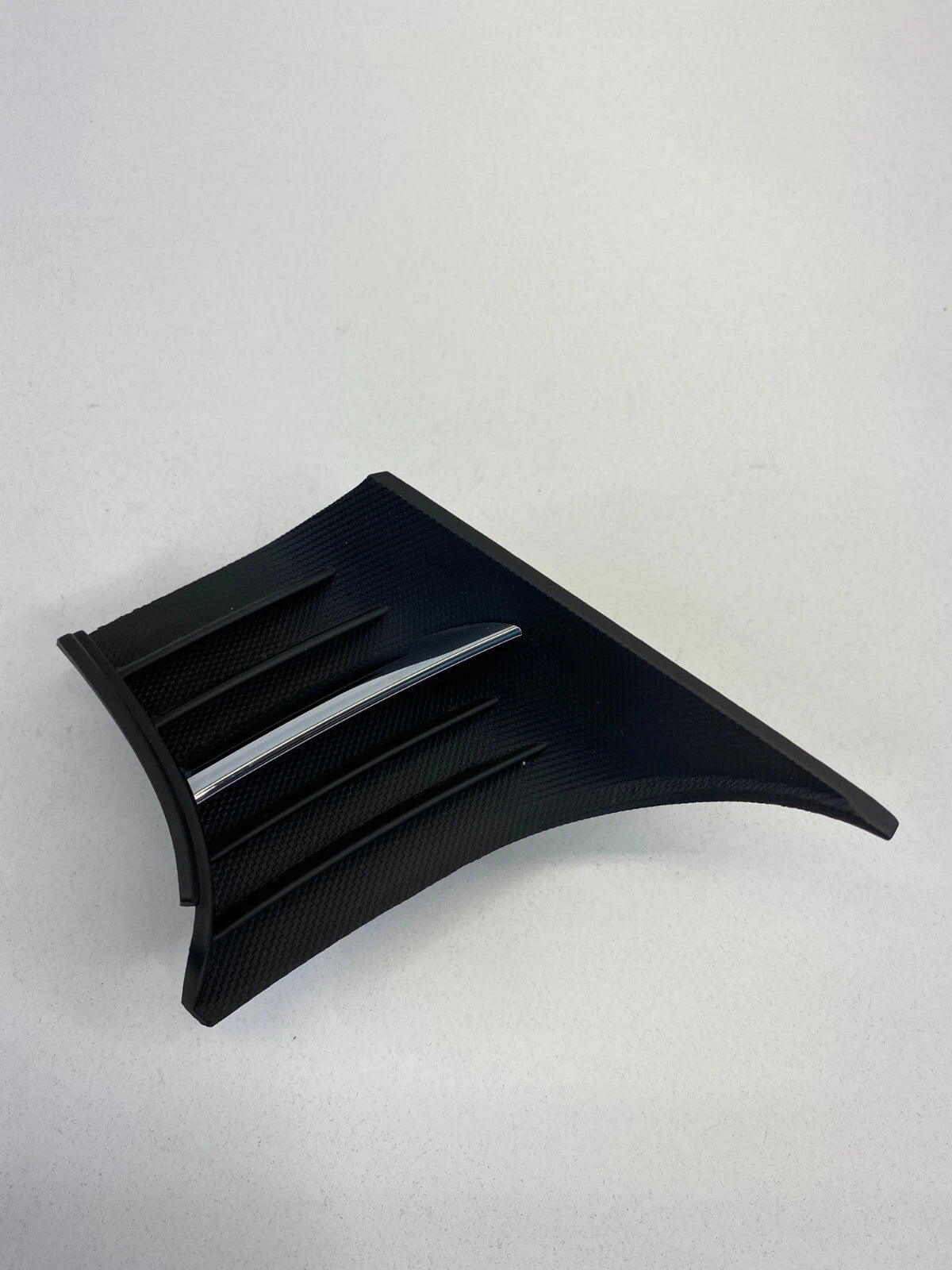 2013 2014 2015 CHEVROLET CHEVY MALIBU DASH CENTER TRIM MOLDING LOWER PANEL OEM
