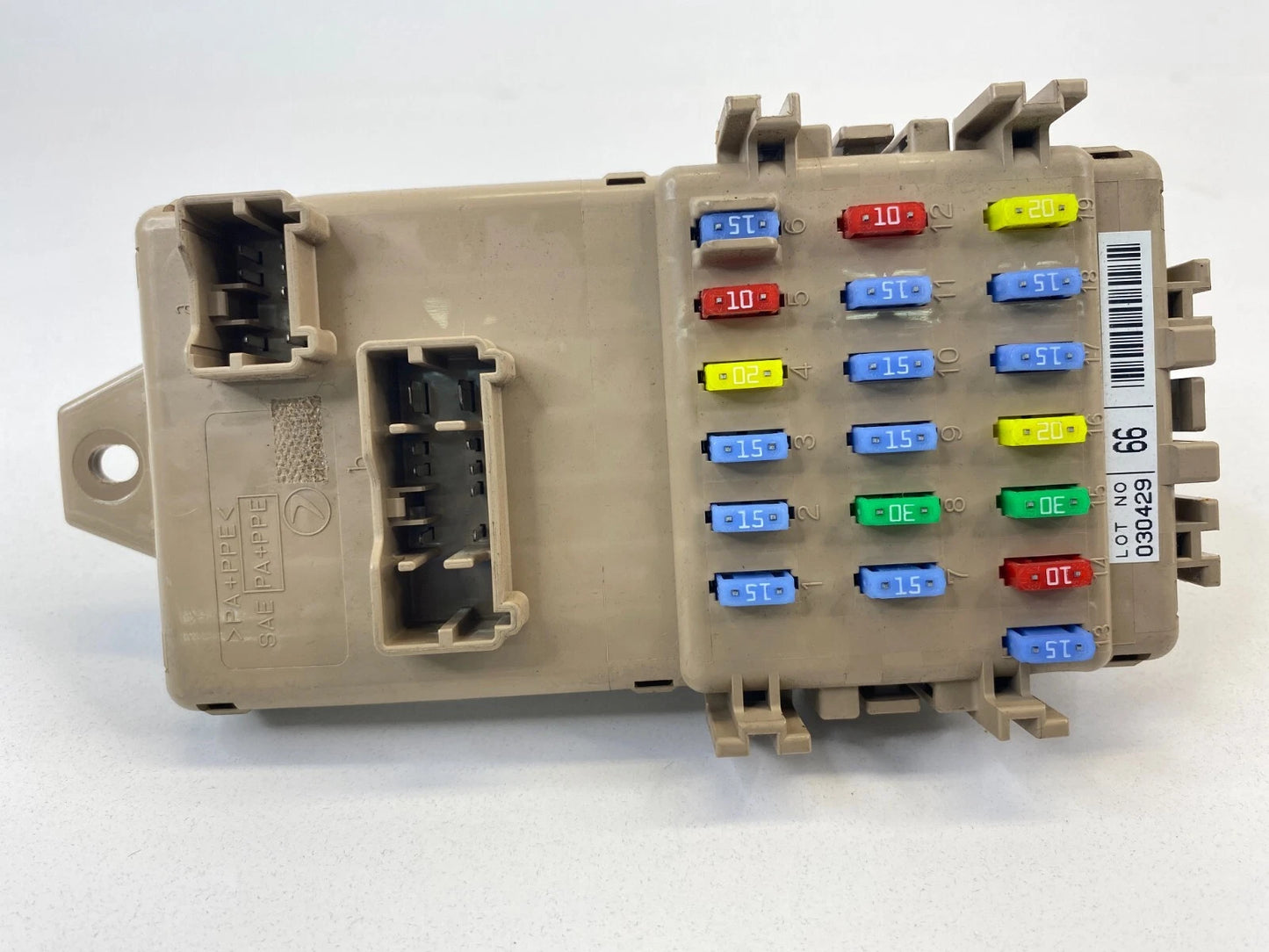 2000-2005 SUBARU OUTBACK WAGON 2.5L DASH LEFT DRIVER FUSE JUNCTION BLOCK BOX