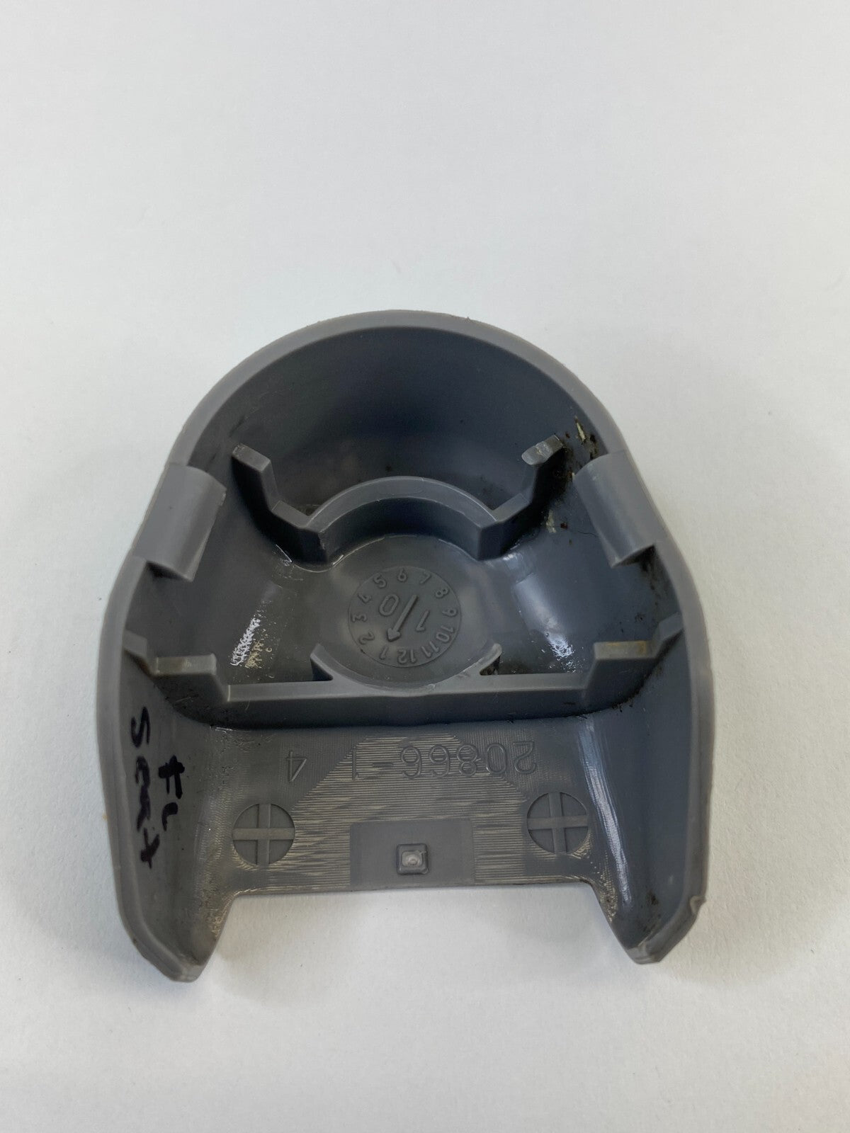 07-10 Hyundai Elantra Front Left Driver Side Seat Belt Anchor Lower Cover Trim