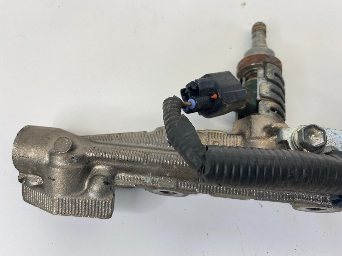 2006-2013 Lexus IS250 Engine Right Side Fuel Rail w/ Injector Injectors Set