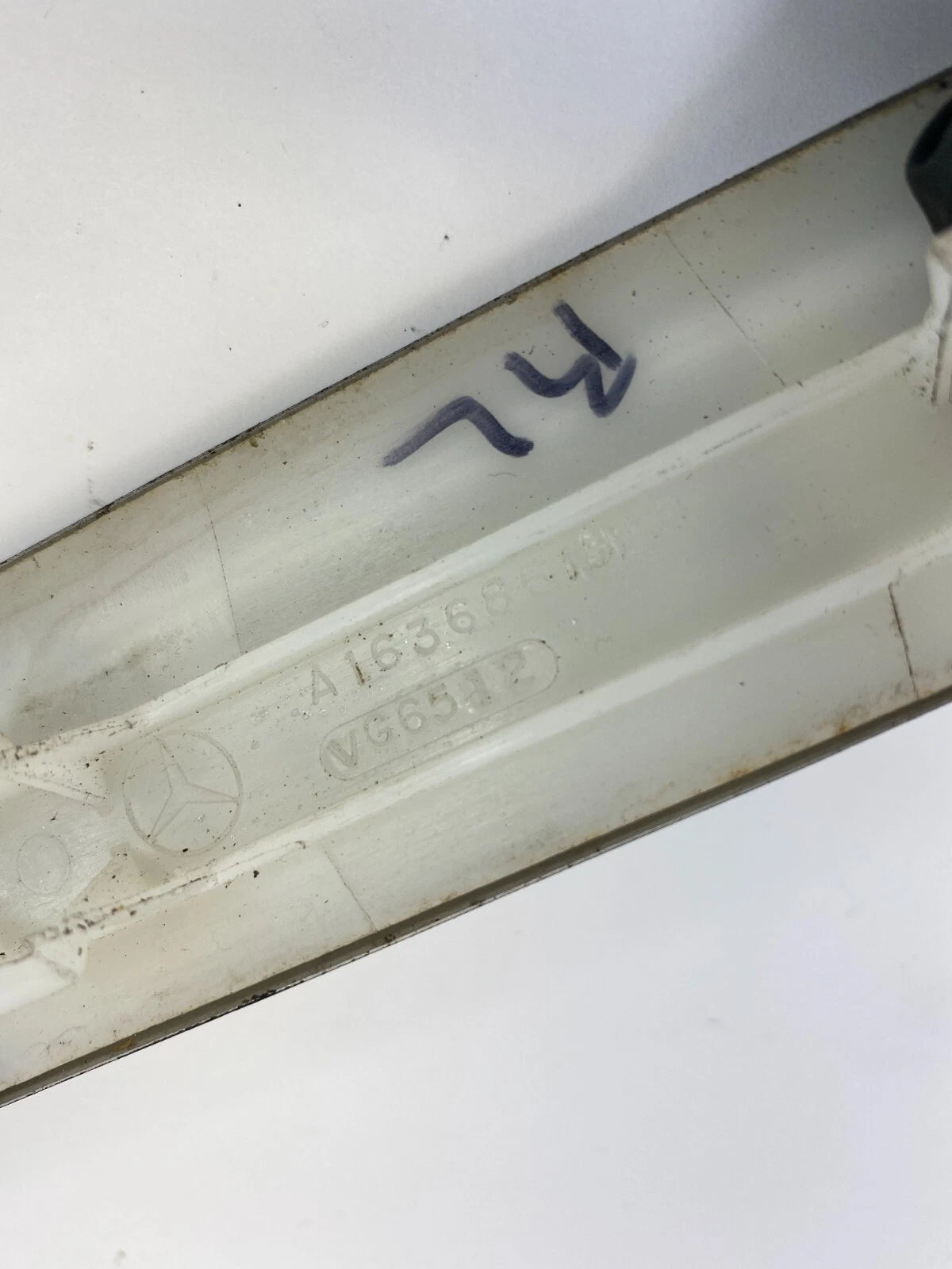 2002 2003 MERCEDES-BENZ ML320 REAR LEFT SIDE DOOR SCUFF PLATE MOULDING OEM