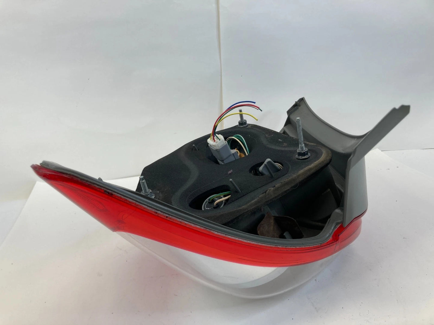 2009-2013 TOYOTA MATRIX REAR LEFT DRIVER TAILLIGHT TAIL LAMP OEM