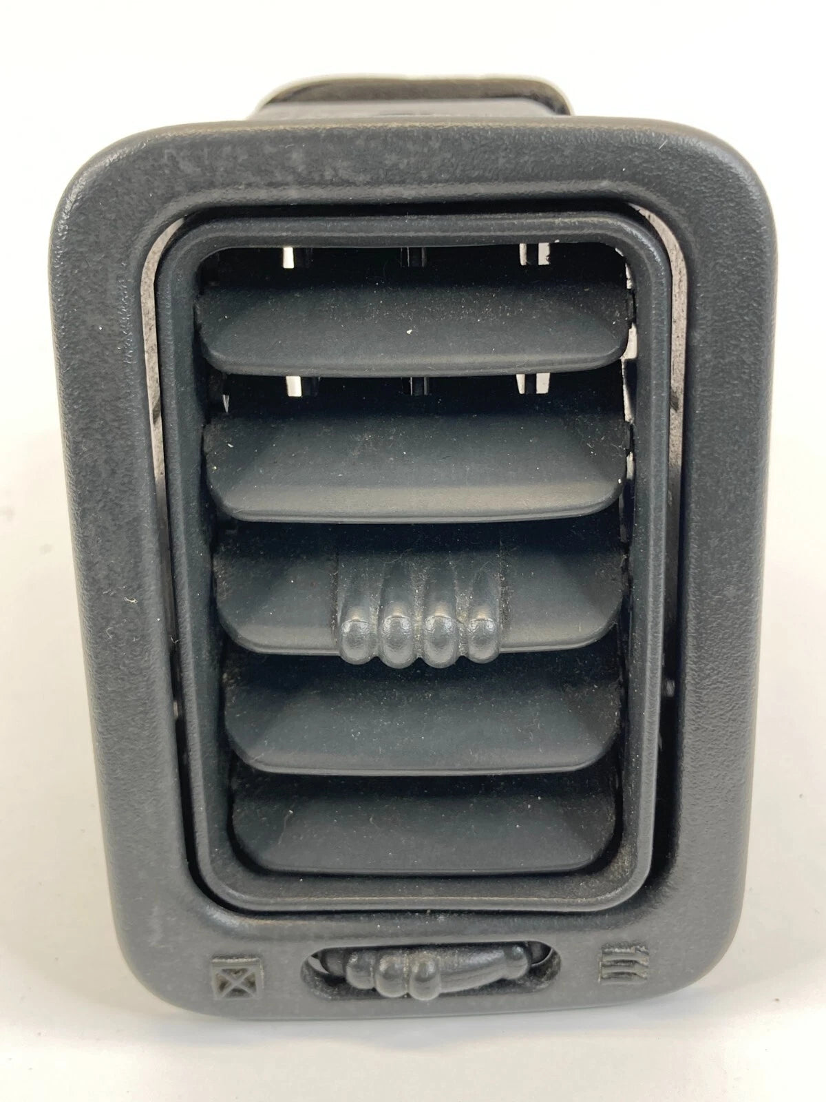 99-06 CHEVROLET SILVERADO 1500 FRONT DASH RIGHT AC AIR VENT DUCT GRILL 15717350