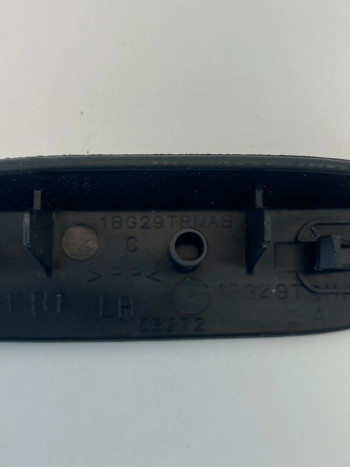 2007 2008 DODGE CALIBER FRONT LEFT DRIVER SIDE DOOR TRIM PANEL PLUG 1BG29TRMAB