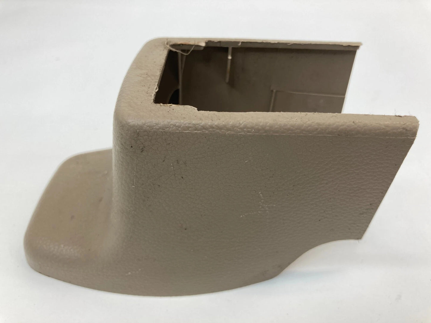 2008-2010 SATURN VUE 4-DR FRONT LEFT SEAT TRACK END COVER TRIM CAP 9663-1140 OEM