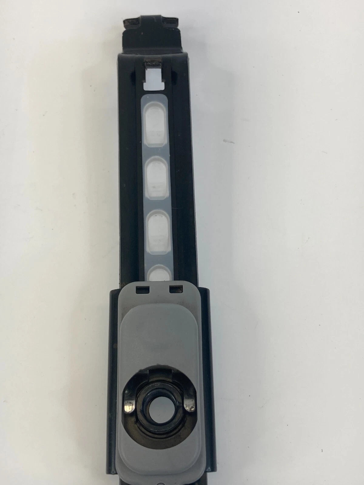 04 05 06 07 TOYOTA HIGHLANDER FRONT RIGHT SIDE SEAT BELT HEIGHT ADJUSTER OEM