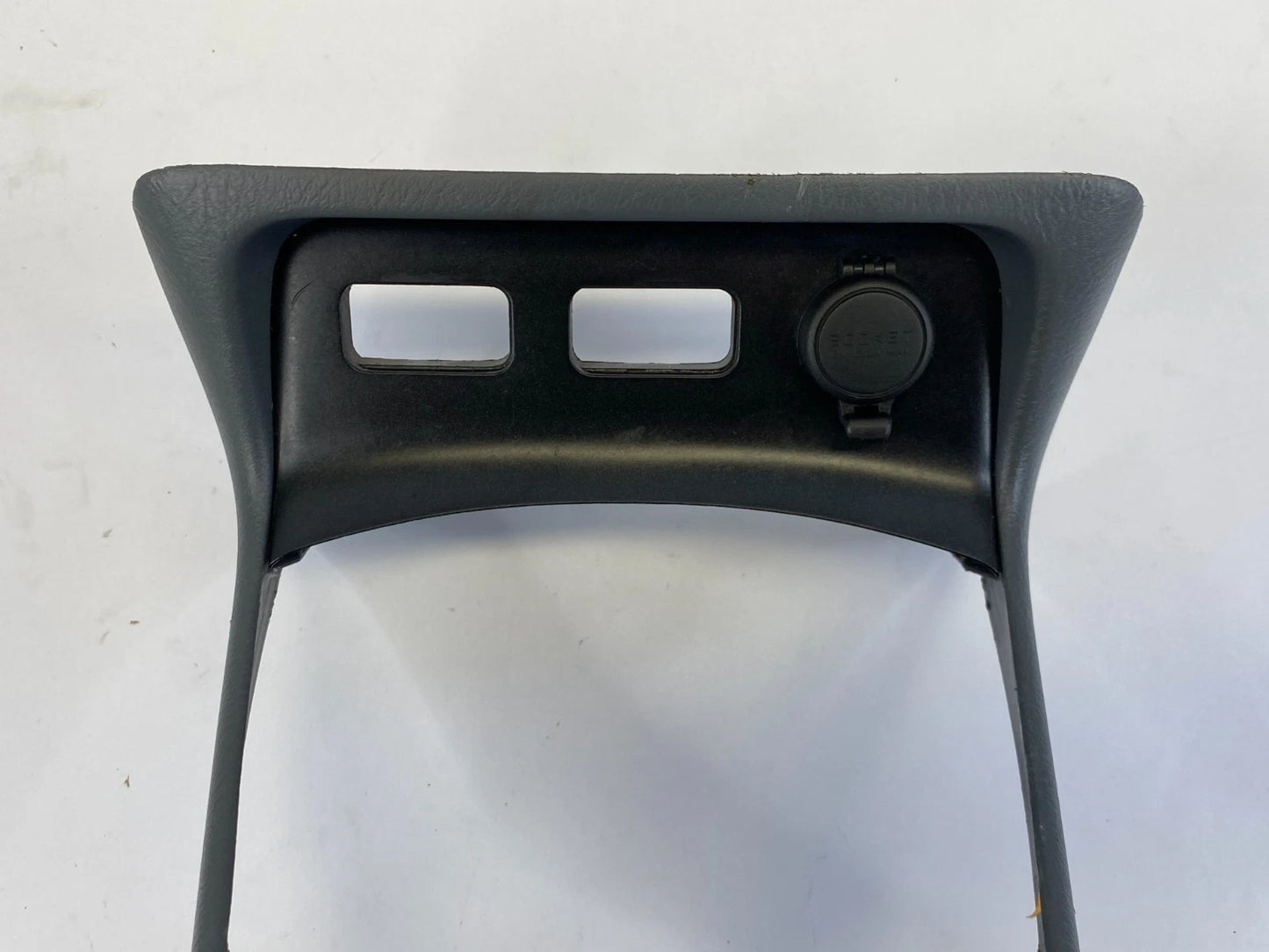 2001-2005 HONDA CIVIC SEDAN A/T FRONT CENTER CONSOLE TRIM PANEL W/ 12V SOCKET