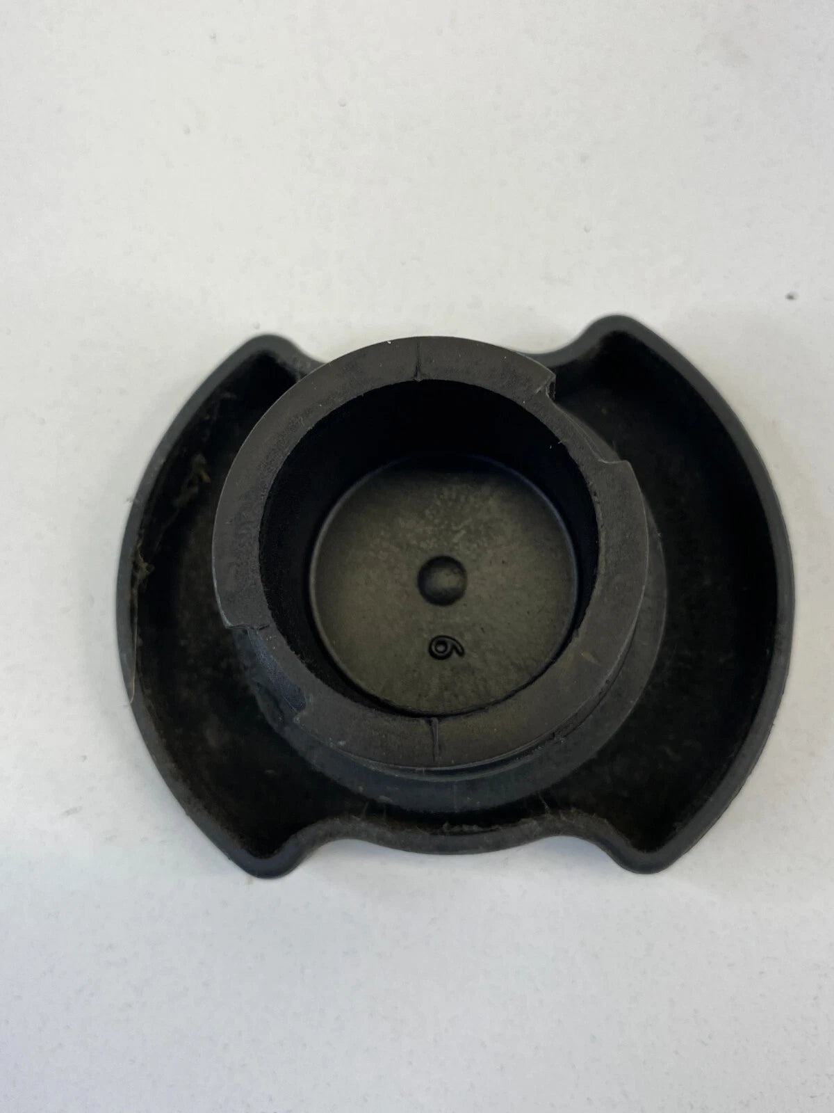05-07 FORD FREESTYLE 06-12 FUSION ENGINE OIL FILLER FLUID CAP OEM