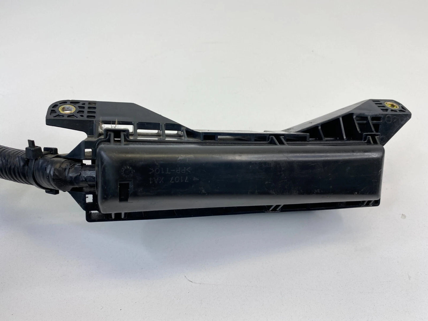 2004-2009 TOYOTA PRIUS 1.5L UNDERHOOD SMALL FUSE RELAY BOX 7107-XA1