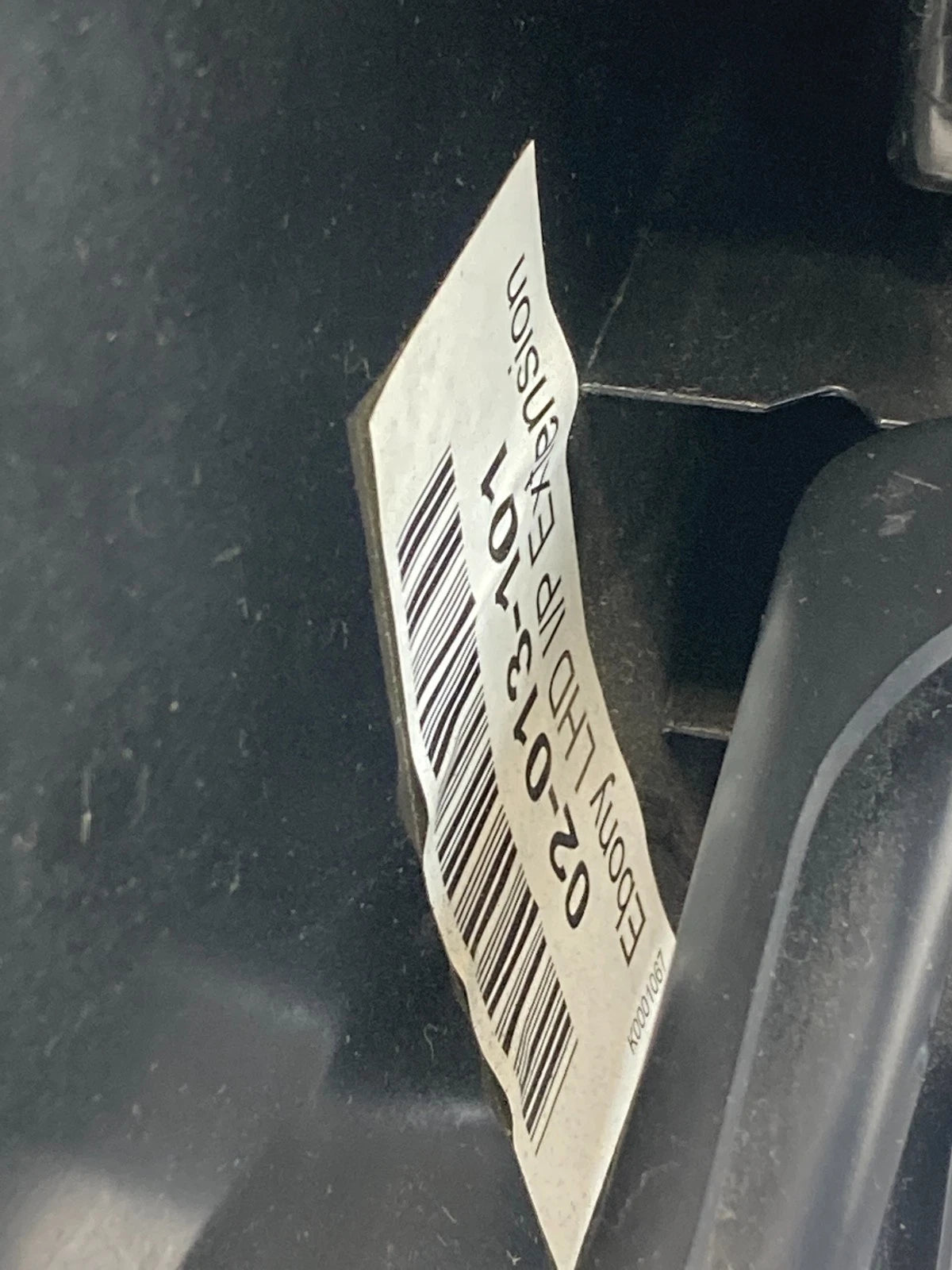 2004-2007 CADILLAC CTS CENTER DASH PANEL RADIO FRAME HOUSING TRIM BEZEL ASSY OEM