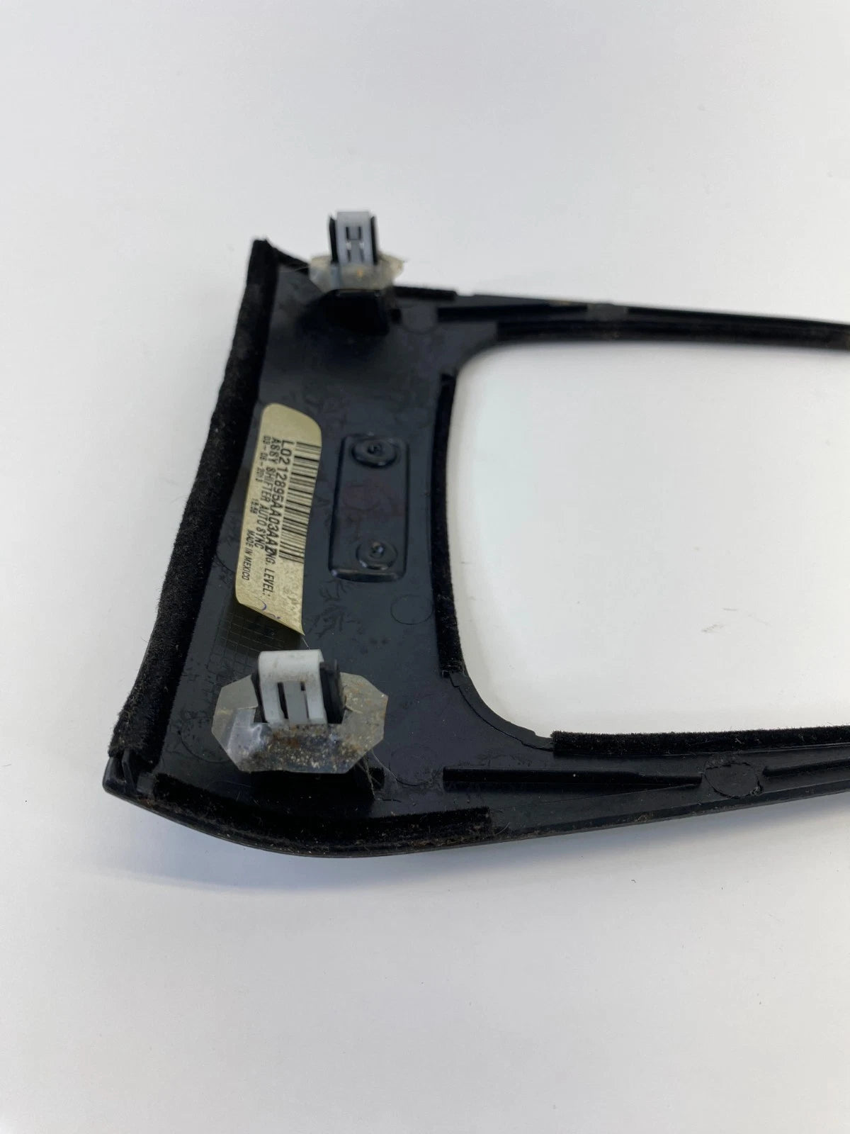 2013-2016 FORD FUSION CENTER CONSOLE SHIFTER SURROUND TRIM BEZEL OEM