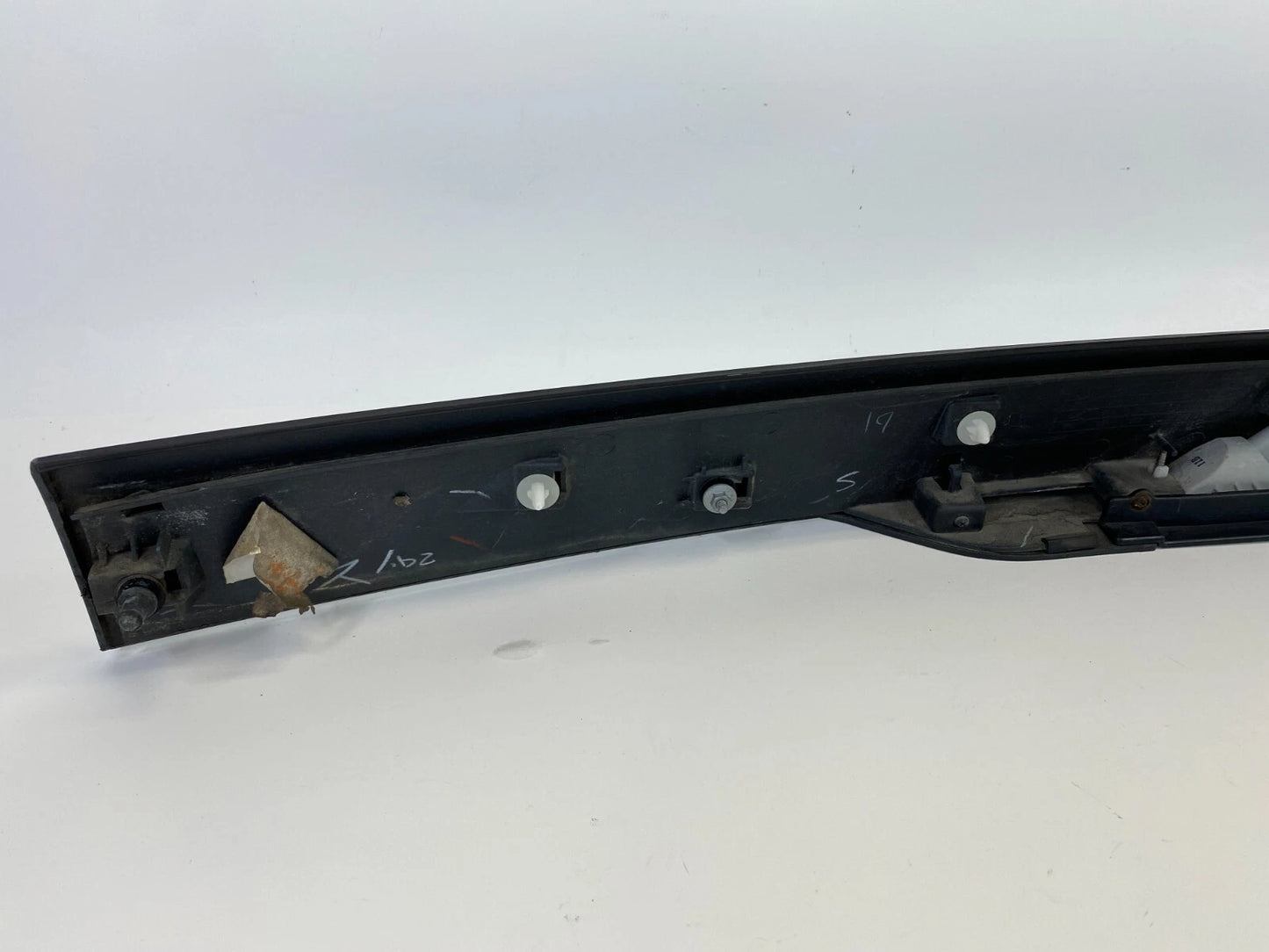 09-13 SUBARU FORESTER REAR LIFT GATE PLATE LIGHT TRUNK MOLDING TRIM W/LIGHTS OEM