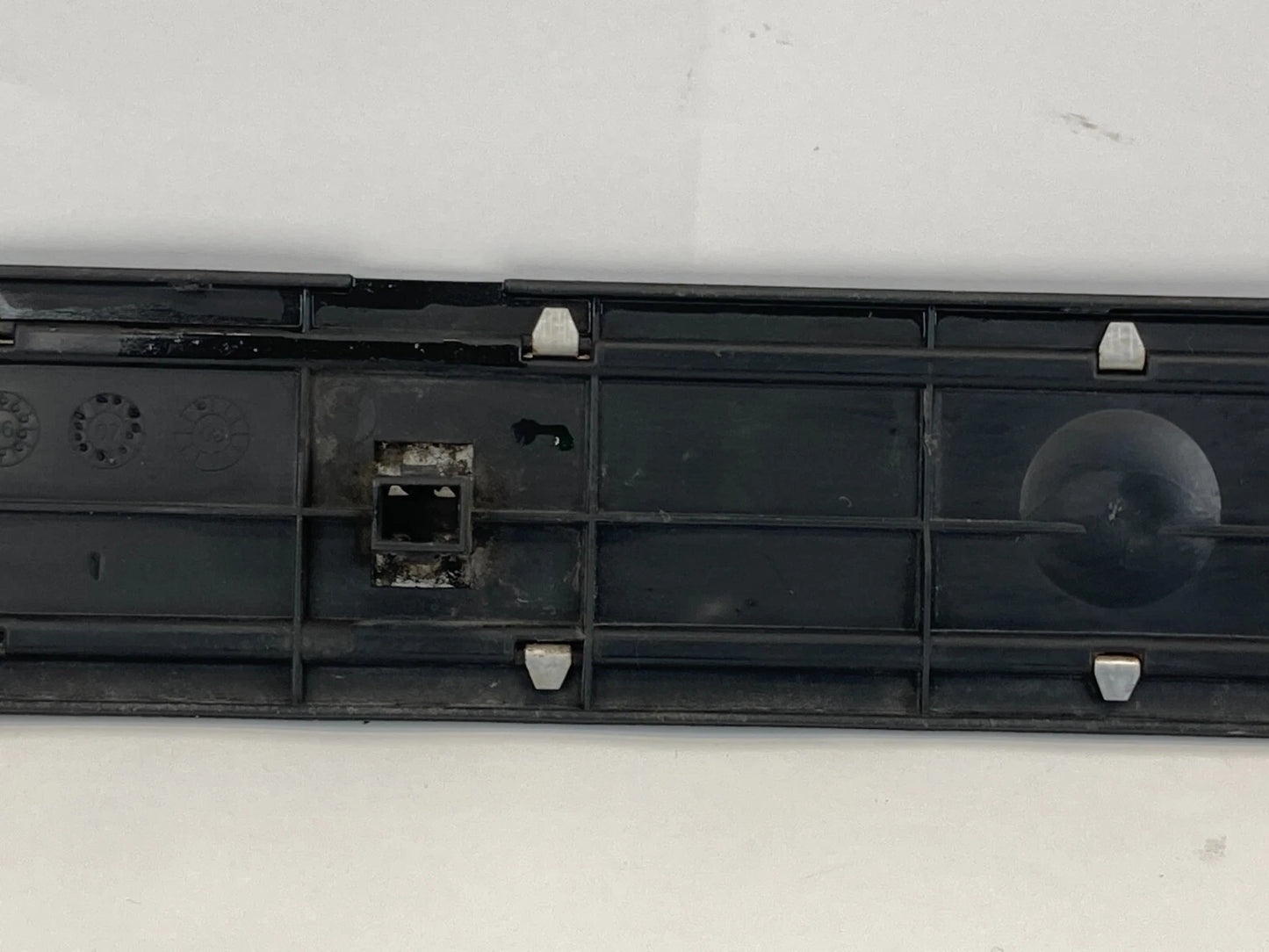 2007-2013 NISSAN ALTIMA FRONT RIGHT DOOR SCUFF SILL TRIM PLATE 999M1-UT000 OEM