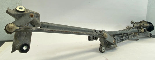 2004-2009 TOYOTA PRIUS FRONT WINDSHIELD WIPER ARM LINKAGE WITH MOTOR 85110-47060