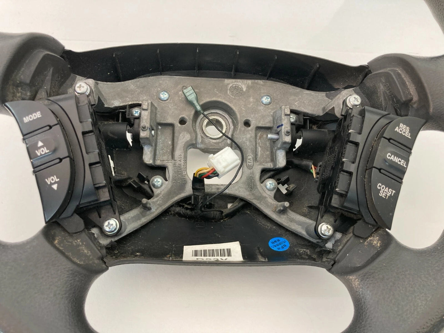 2007-2008 HYUNDAI ENTOURAGE STEERING WHEEL WITH CRUISE SWITCH 56110-2G500 OEM