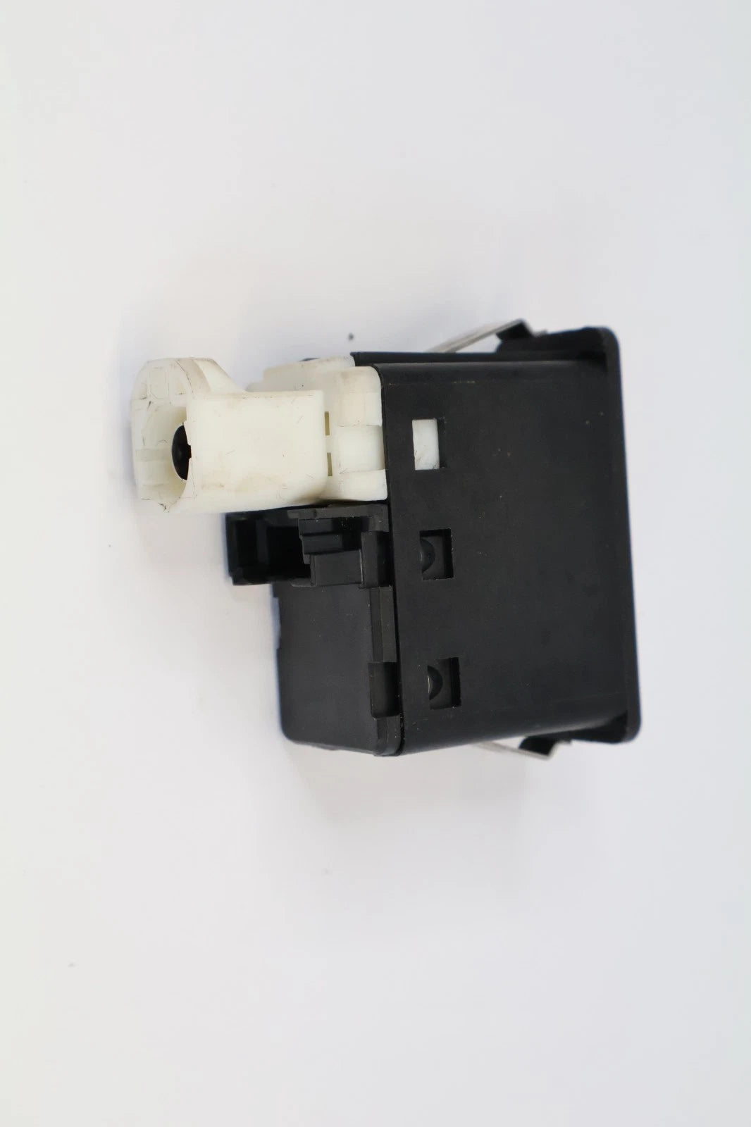 2011-2016 BMW 528I 528I 535I USB AUX-IN AUDIO SOCKET PORT PLUG 9237653 OEM