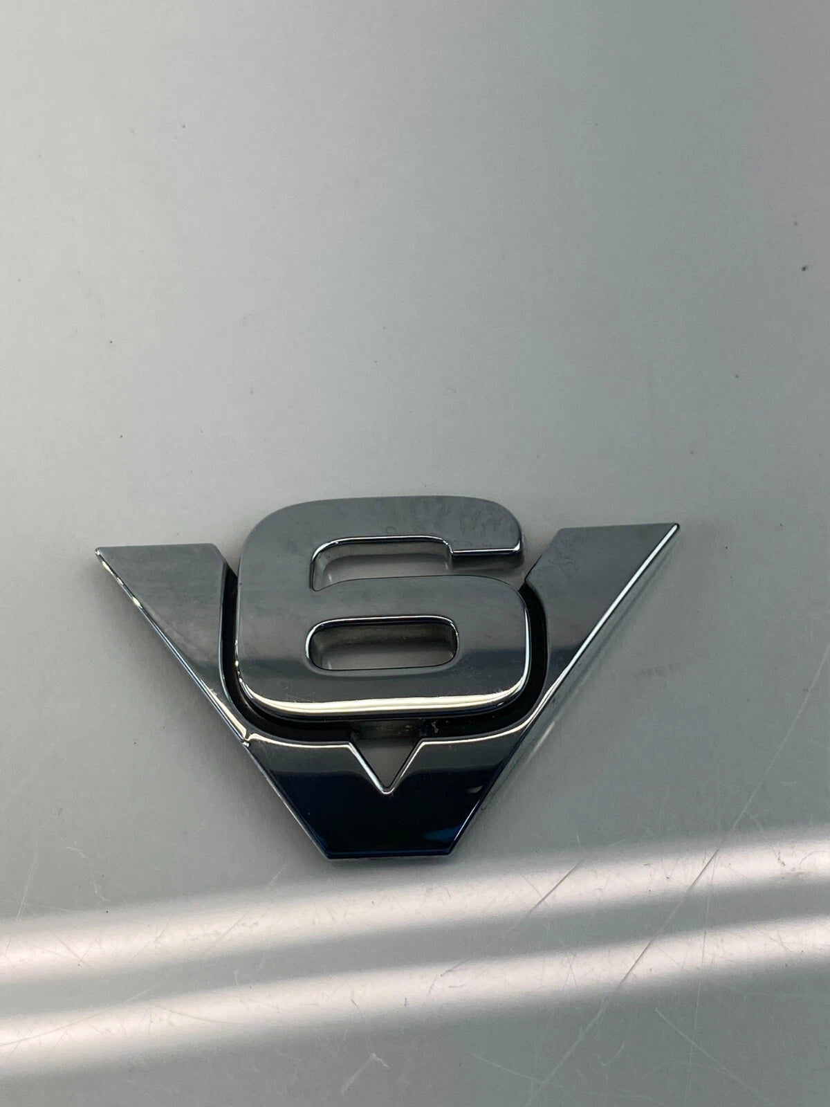 2008-2012 FORD ESCAPE FRONT SIDE V6 EMBLEM BADGE LOGO SYMBOL OEM