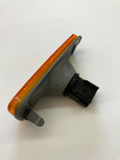 2006-2011 CHEVROLET HHR BUMPER FRONT RIGHT SIDE MARKER LIGHT LAMP 16532496 OEM