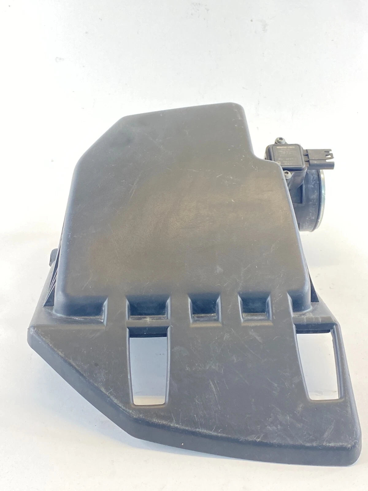 04 05 BMW 530i 3.0L AIR CLEANER BOX LID COVER WITH MAF FLOW SENSOR OEM 7521031