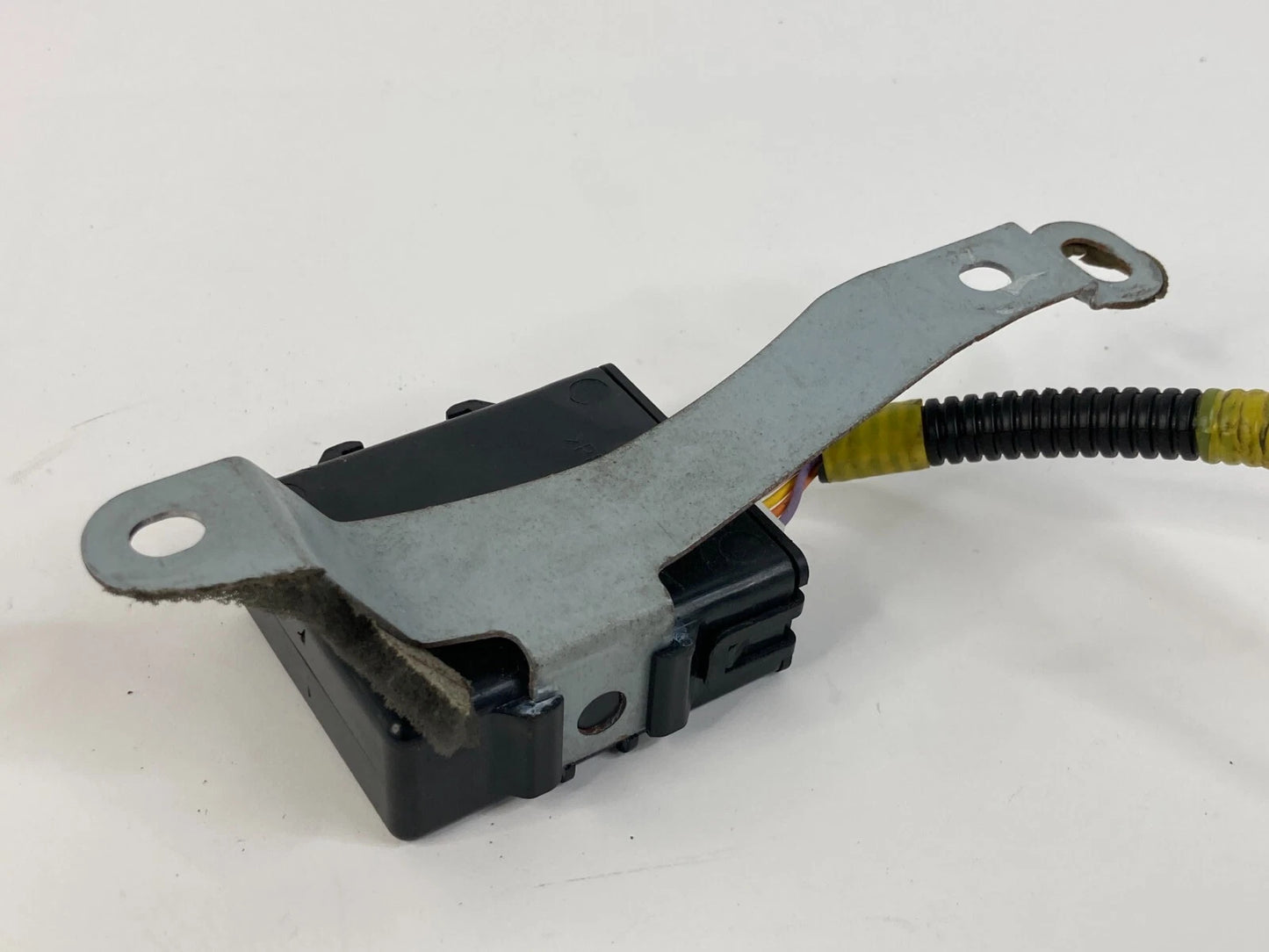 2004-2009 TOYOTA PRIUS FRONT DOOR OSCILLATOR CONTROL MODULE UNIT 8999147030 OEM