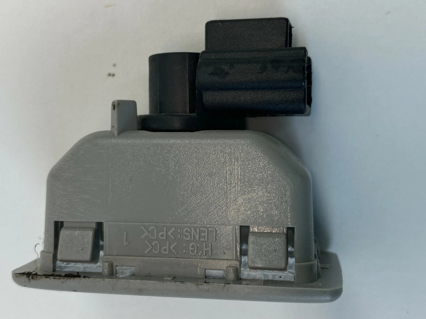 2006-2011 HYUNDAI ACCENT HATCHBACK GLOVE BOX LIGHT LAMP ASSEMBLY 92620-1E000 OEM