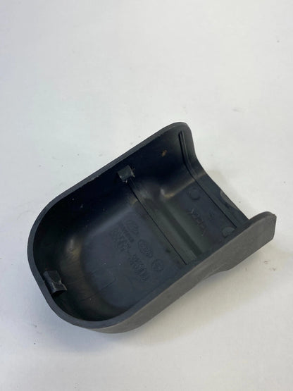 07-10 HYUNDAI ELANTRA SDN FRONT LEFT SEAT TRACK CAP COVER TRIM 88567-3K000 OEM