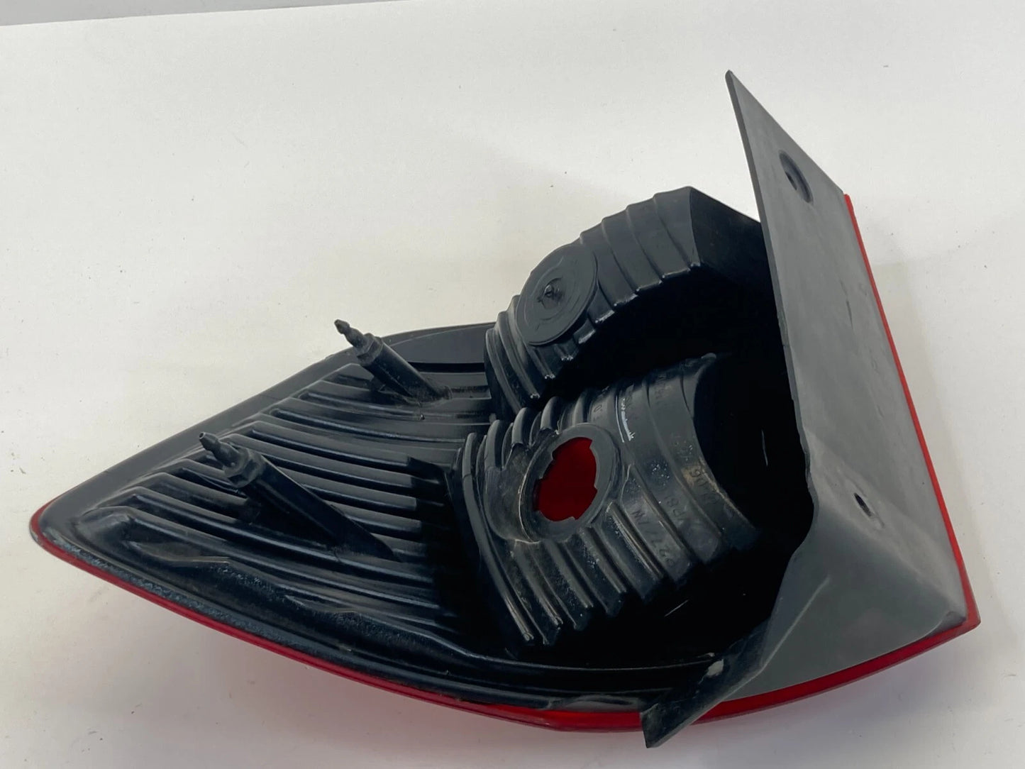 2009 2010 DODGE JOURNEY REAR LEFT OUTER QUARTER TAIL LIGHT TAILLIGHT 05067785AB