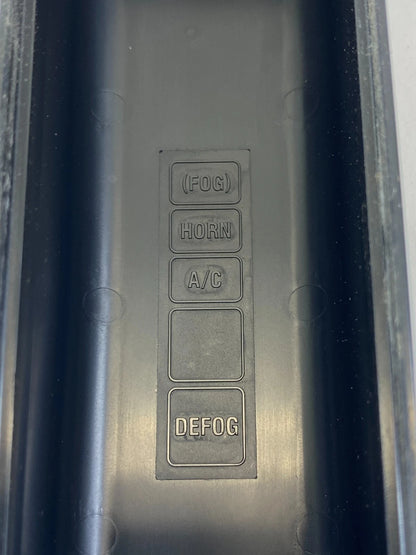 OEM 2002-2006 MAZDA MPV 3.0L V6 UNDER HOOD FUSE RELAY BOX FUSEBOX ASSEMBLY