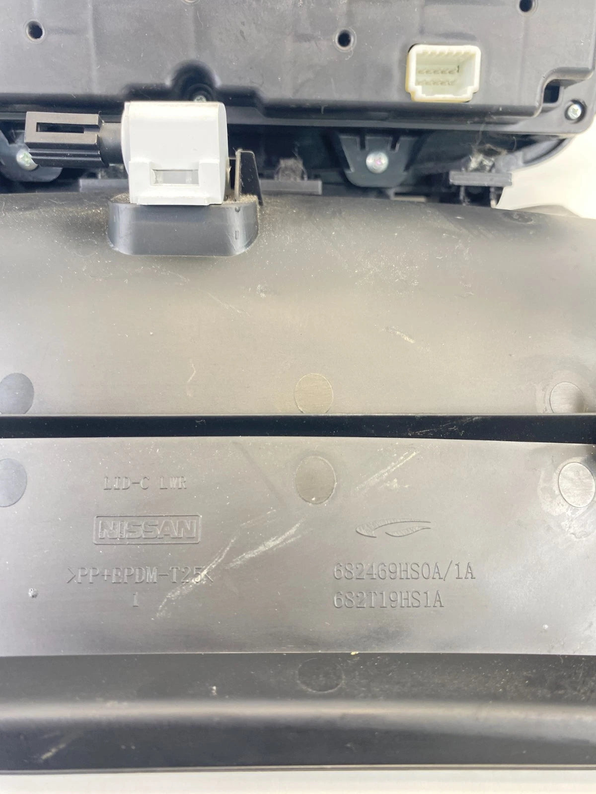 2018 Nissan Altima A/C Heater Climate Temperature Control Assy 27500-9HU0A OEM