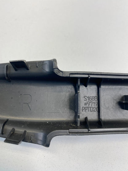 2012-2018 FORD FOCUS HATCHBACK RIGHT EXTERIOR DOOR HANDLE BEZEL S16889719 OEM