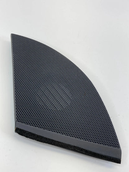 04-10 TOYOTA SIENNA UPPER DASH RIGHT SIDE SPEAKER TRIM GRILL COVER 55473-AE010