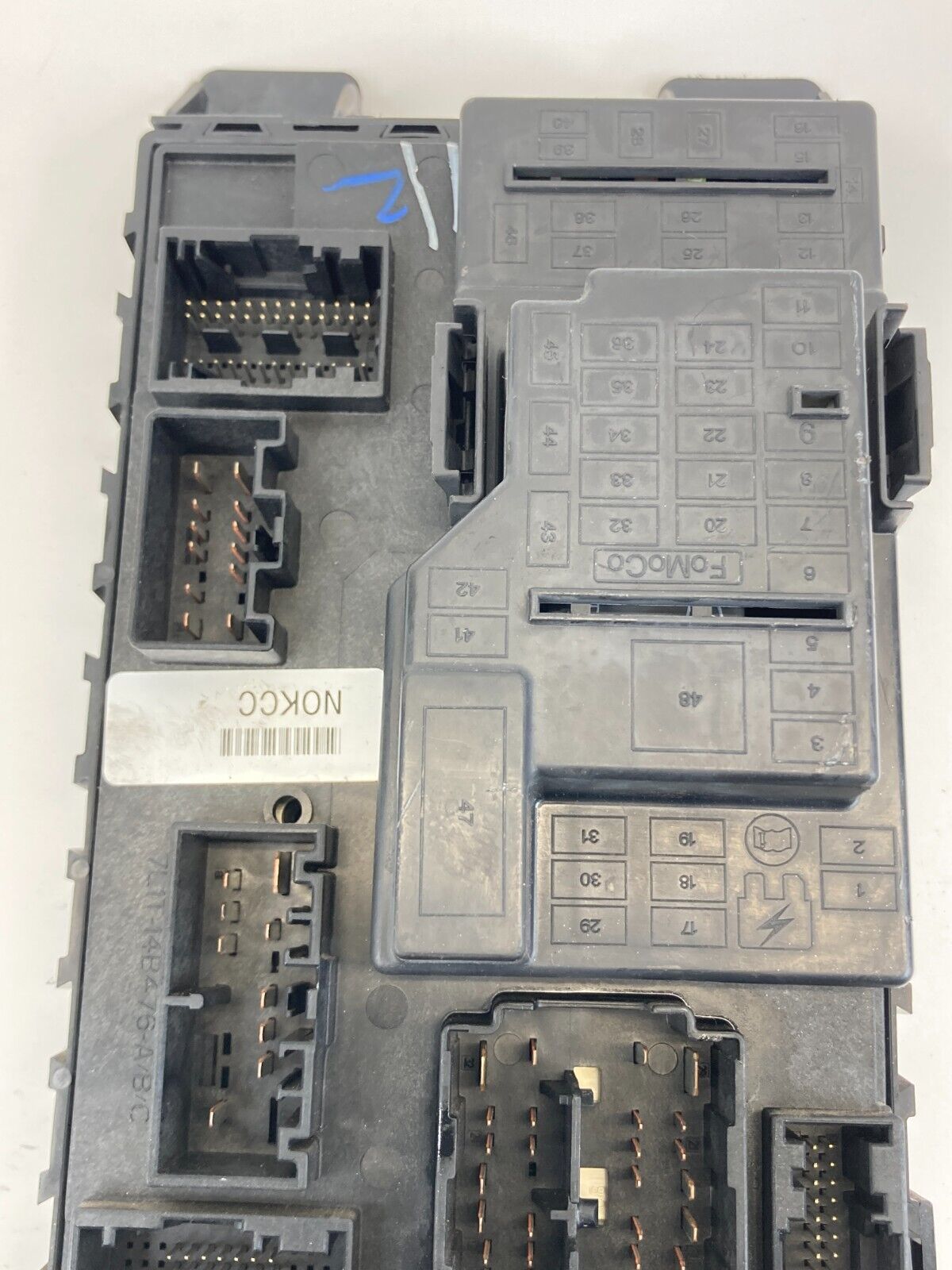 2008 2009 Ford Focus Multifunction Smart Junction Control Module Fuse Relay Box