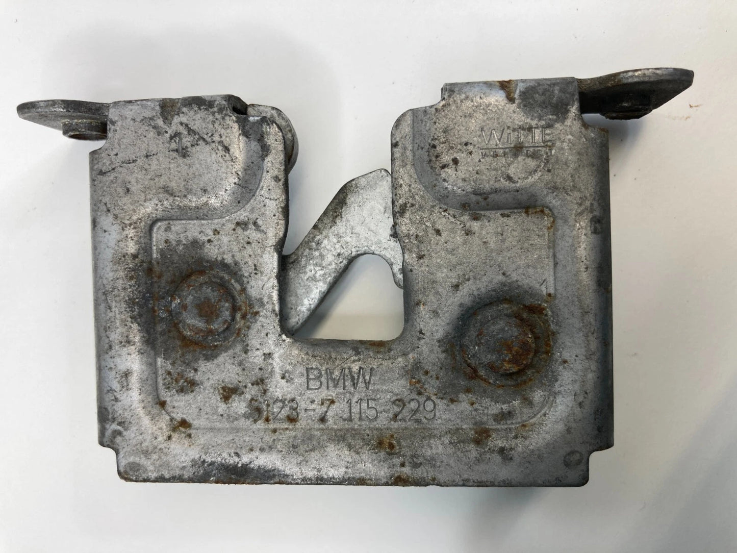 04 05 06 07 BMW 530I FRONT HOOD LOCK LATCH RELEASE ACTUATOR 51237115229 OEM
