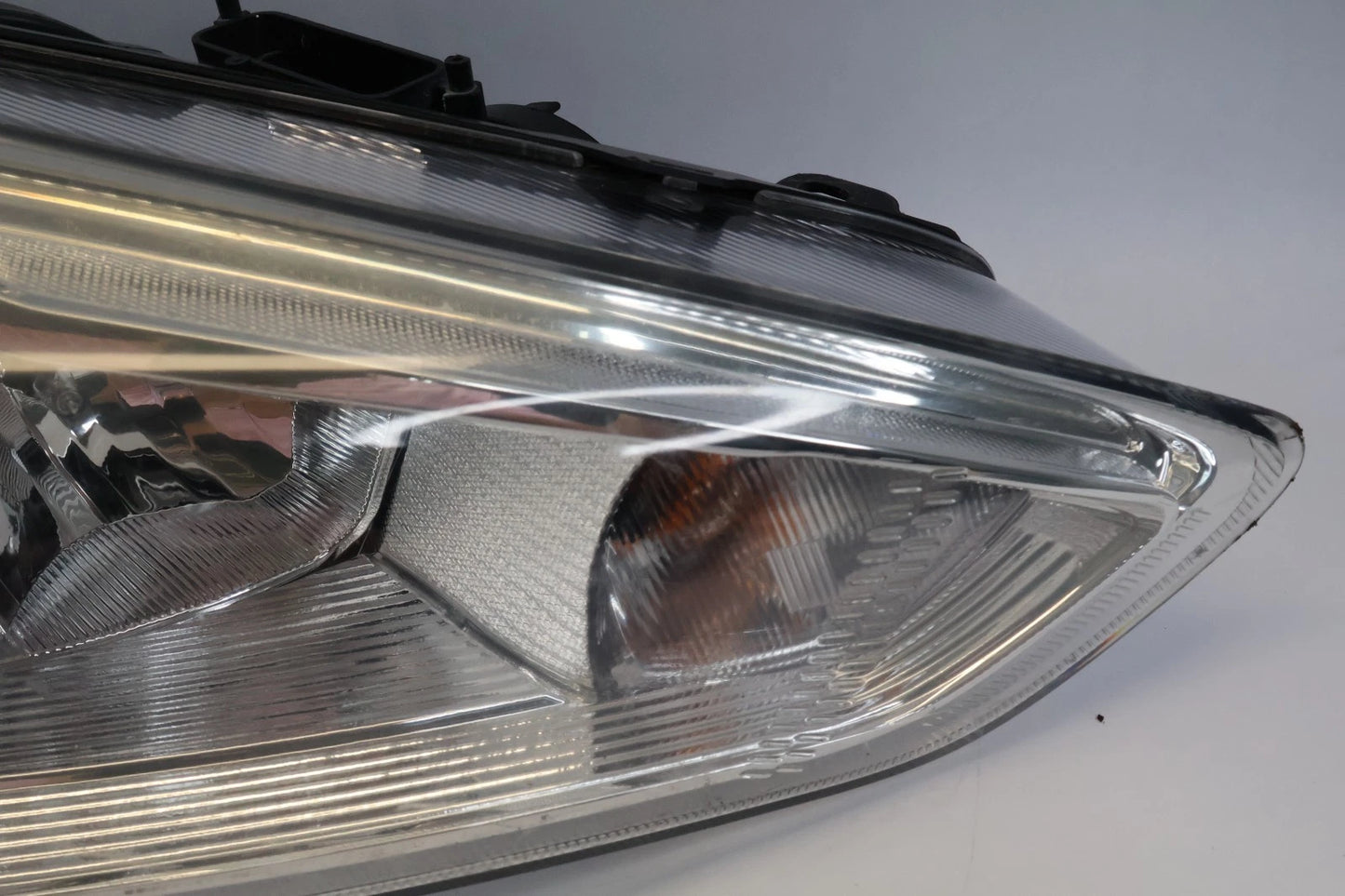 15-18 FORD FOCUS FR RIGHT PASSENGER SIDE HEADLIGHT LAMP HALOGEN F1EB13W029N OEM